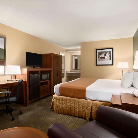 Days Inn By Wyndham Jacksonville Airport Eksteriør bilde