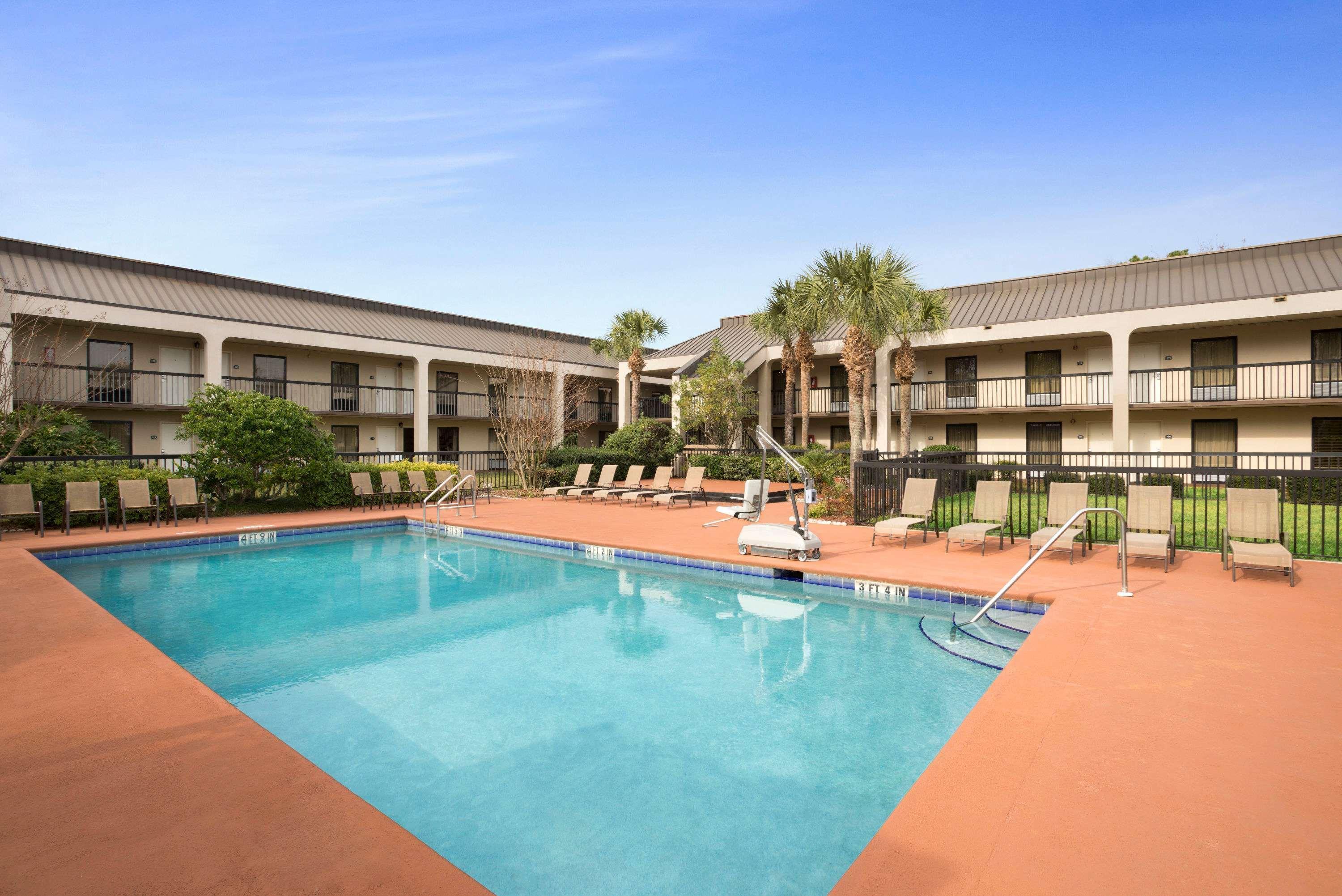 Days Inn By Wyndham Jacksonville Airport Eksteriør bilde